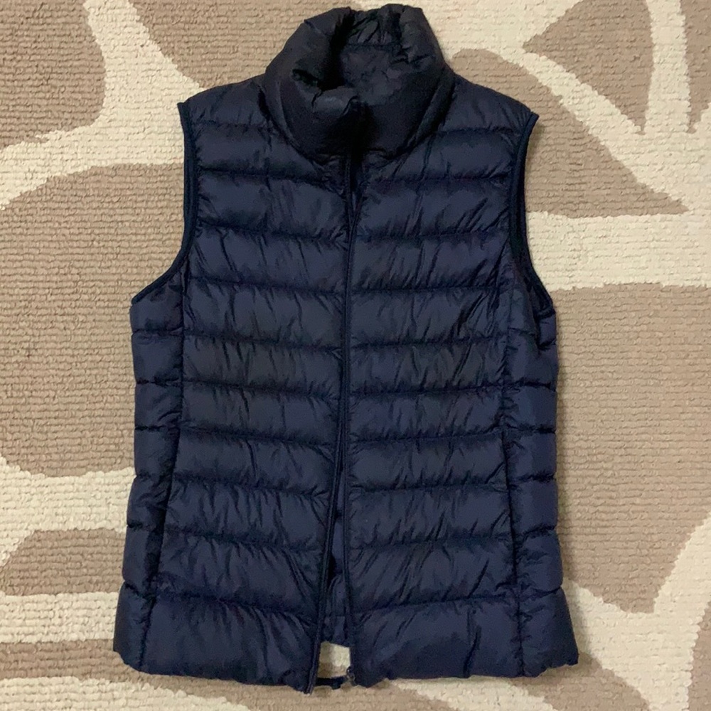 Uniqlo navy ultra light down vest